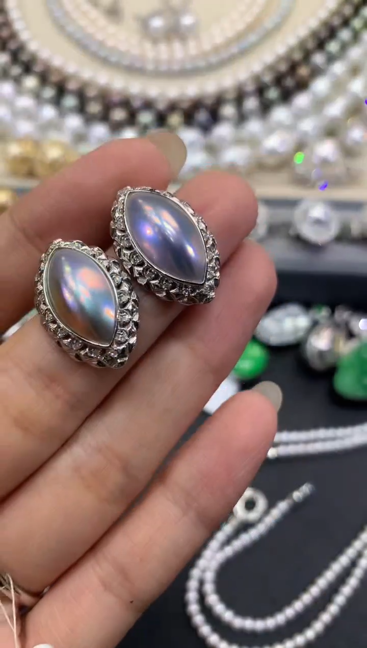 【闪购商品】拼合珍珠（马贝珠）耳饰|18K金镶嵌w59  