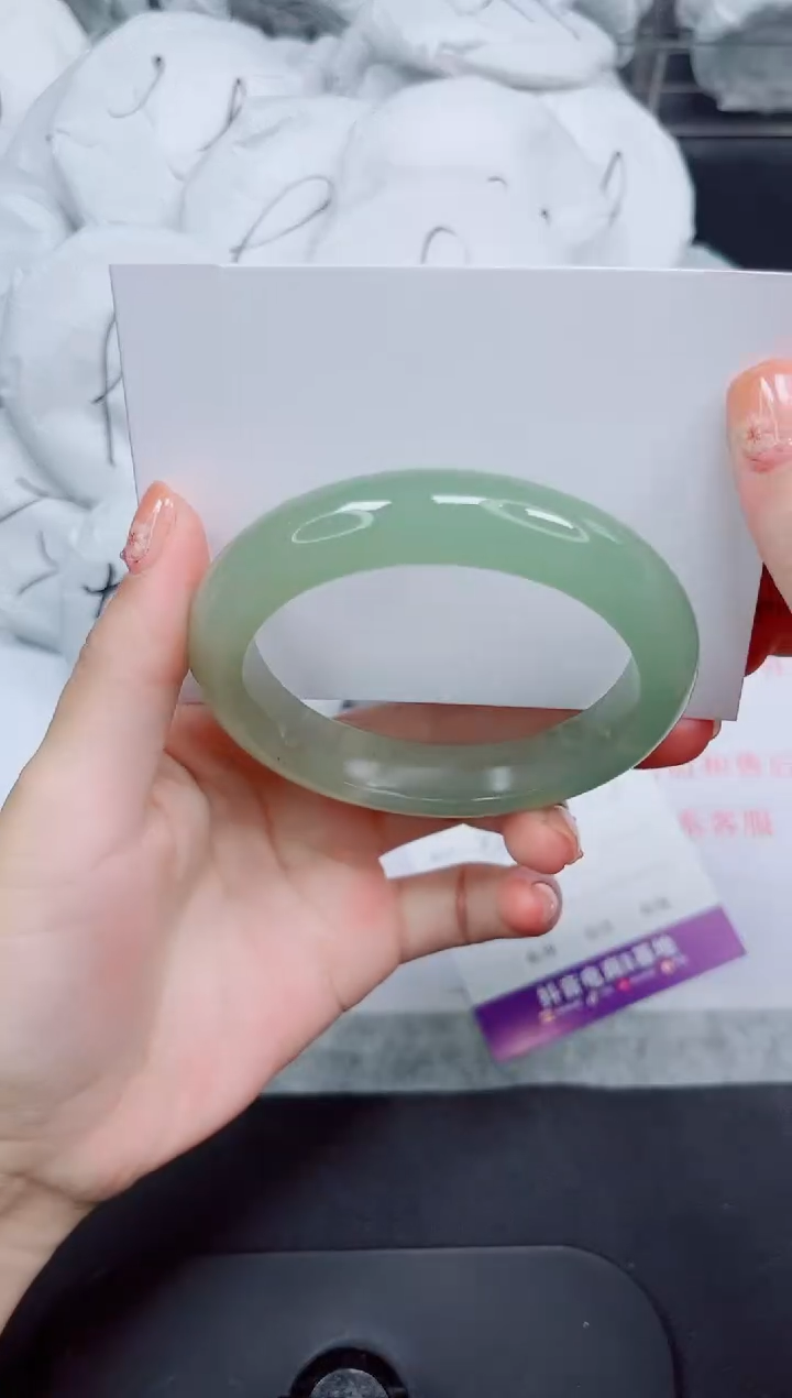 石英质玉手镯未镶嵌60-58