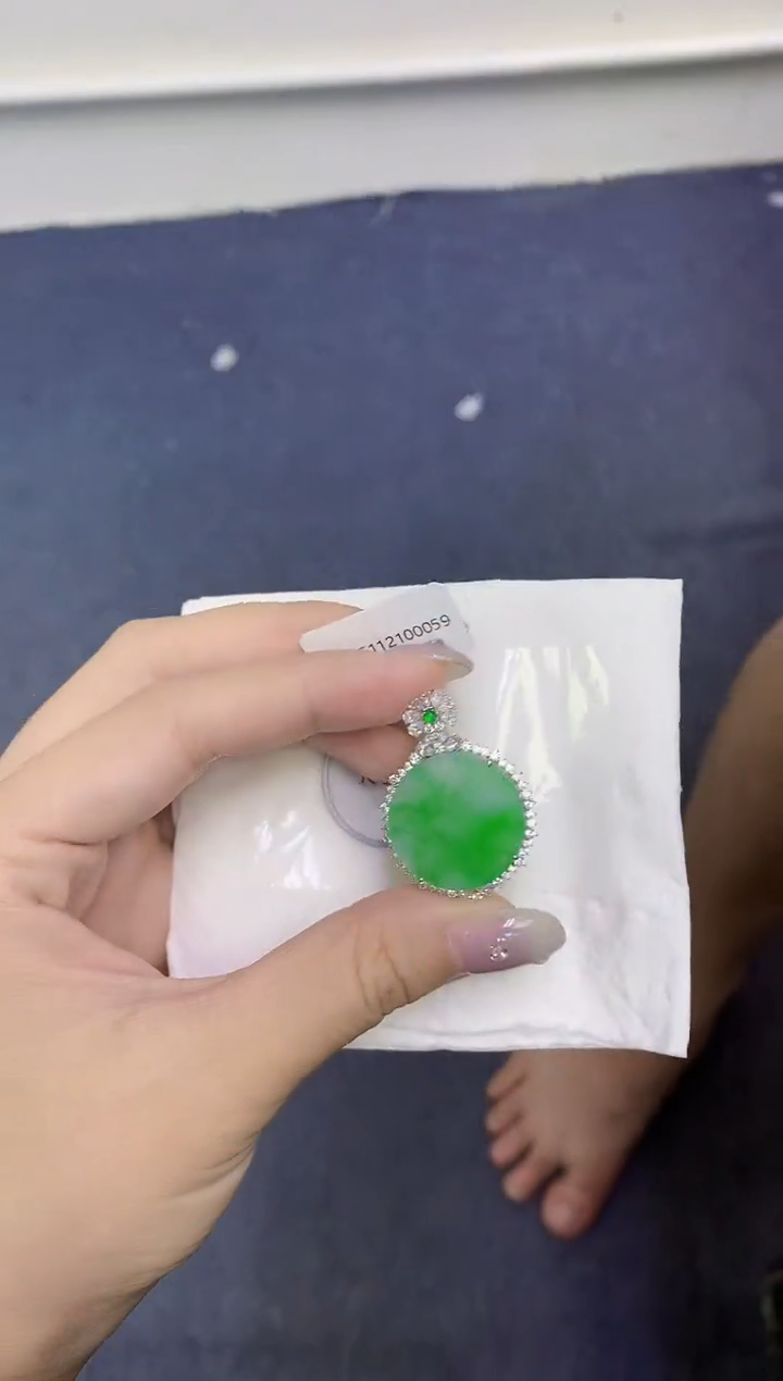 颈饰18K金镶嵌翡翠天然缅甸翡翠A货百元以上9元证书费自理