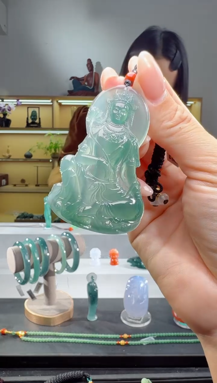 吊坠(不含链)未镶嵌翡翠观音