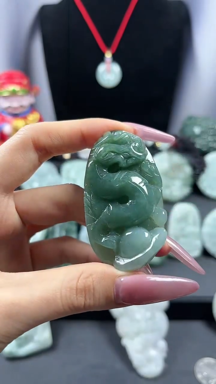 【闪购商品】翡翠颈饰未镶嵌仿古龙