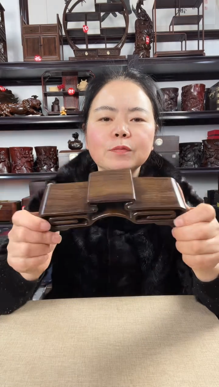 木大三连老李红木工艺品