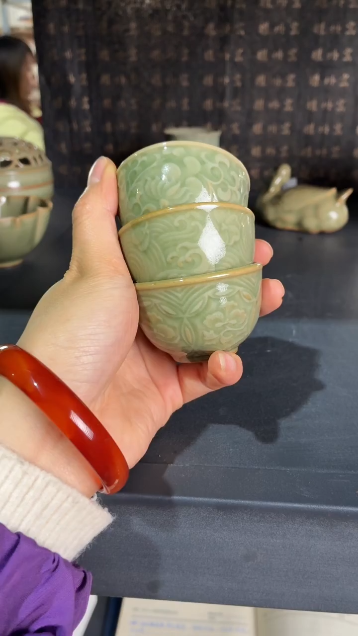 耀州窑仰山小酒盅一组3个