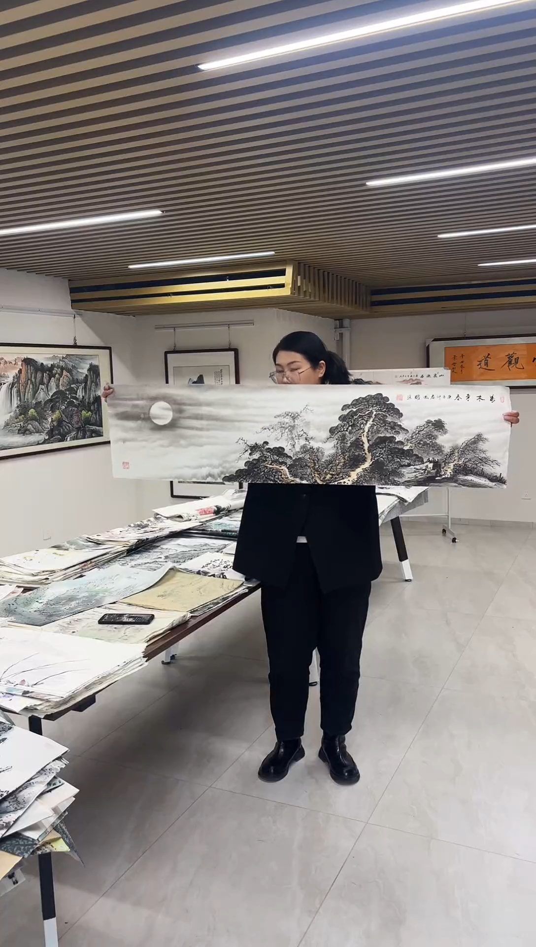 国画丹青专属福利-水墨条幅万木争春