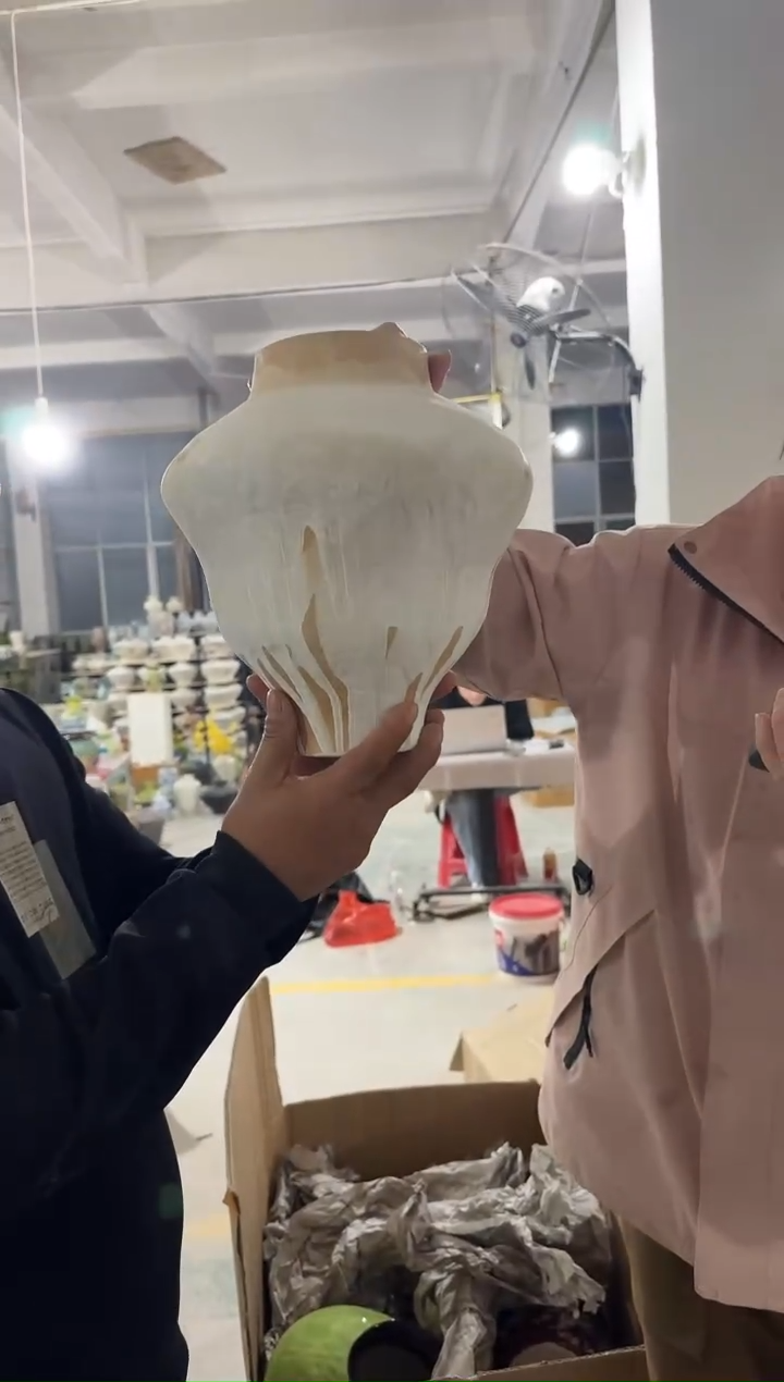 景德镇瓷器白色陶瓷瓶