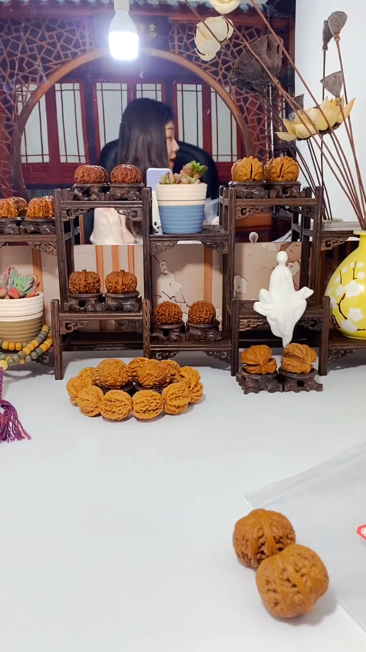 【闪购商品】文玩核桃把件H16平谷凹底