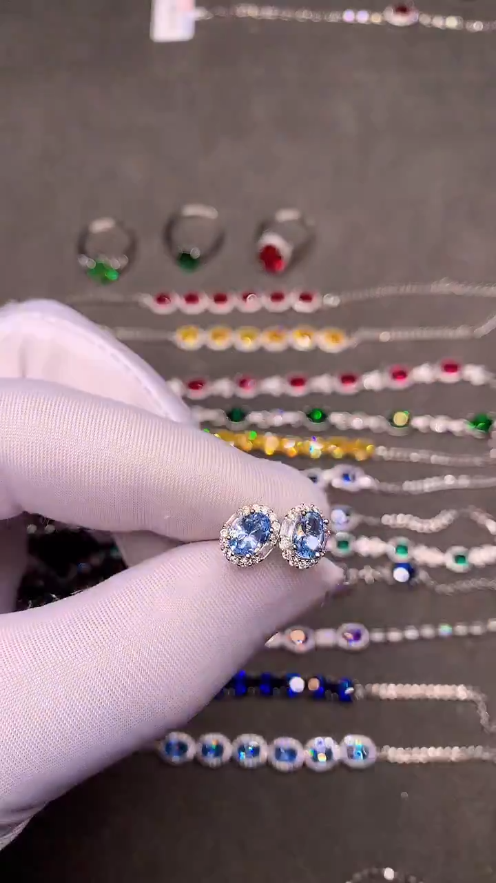【闪购商品】海蓝宝石耳钉银S925镶嵌........