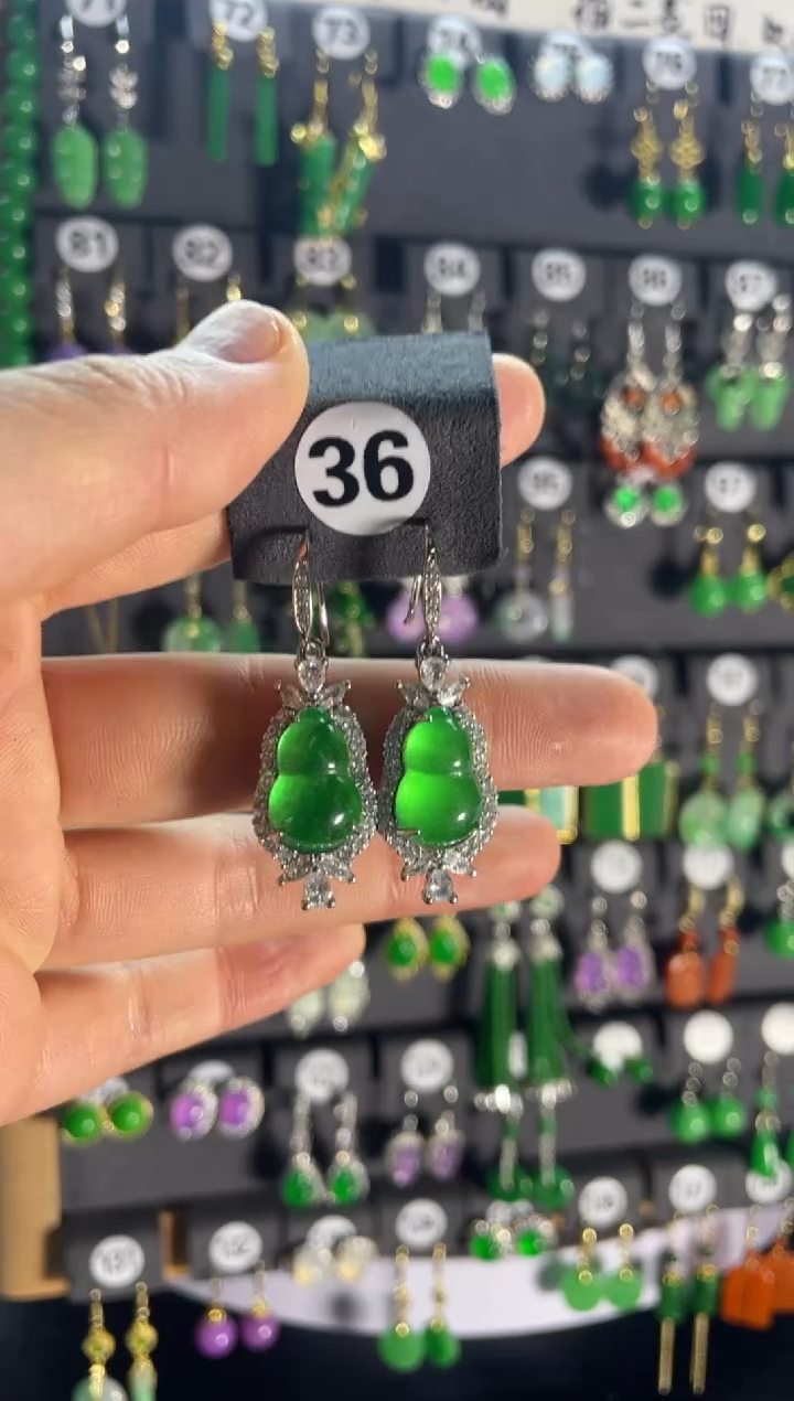 【闪购商品】翡翠颈饰银S925镶嵌36...