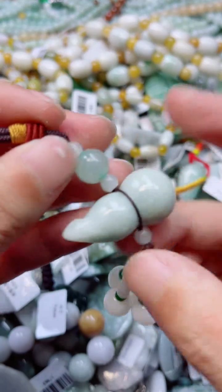 【闪购商品】翡翠颈饰未镶嵌00018866