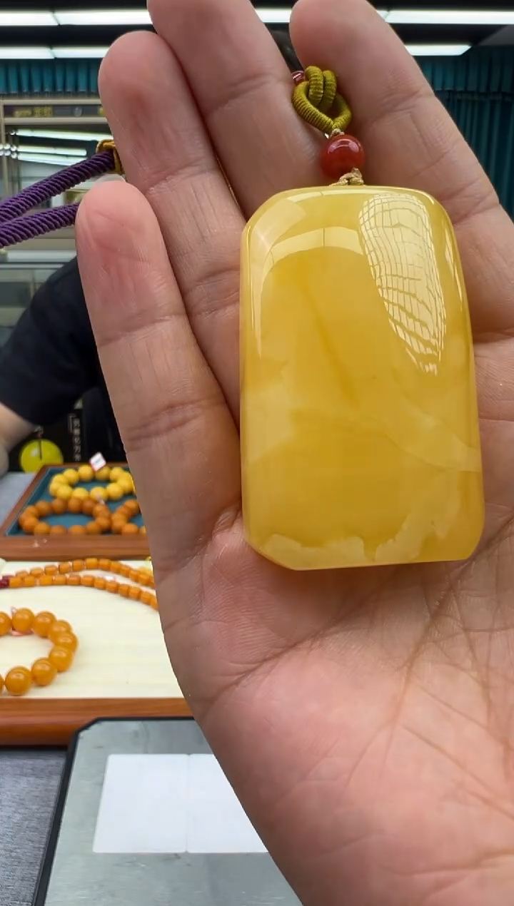 未镶嵌颈饰琥珀207秒拍号 假一罚三