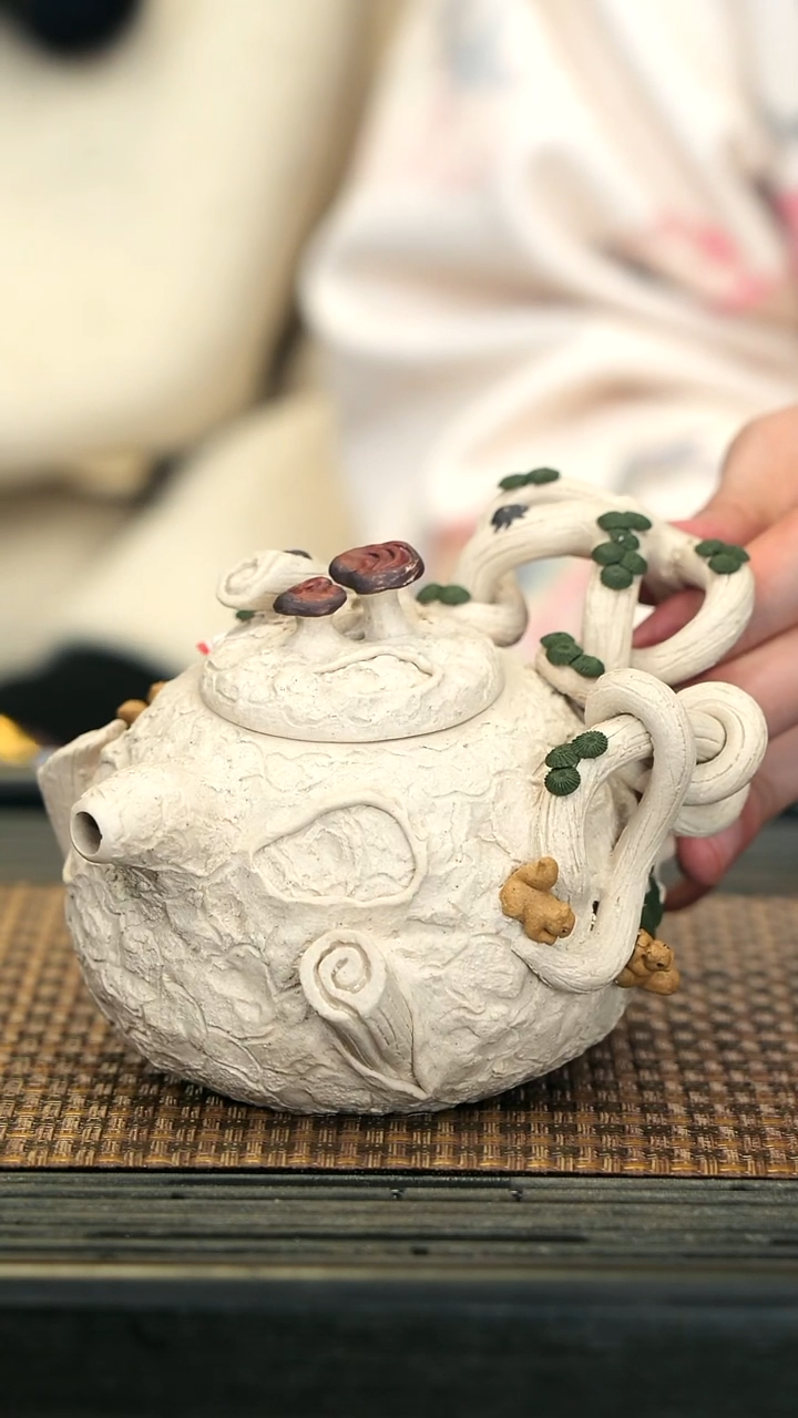 【闪购商品】紫砂茶壶THF66灵芝供春 定窑白