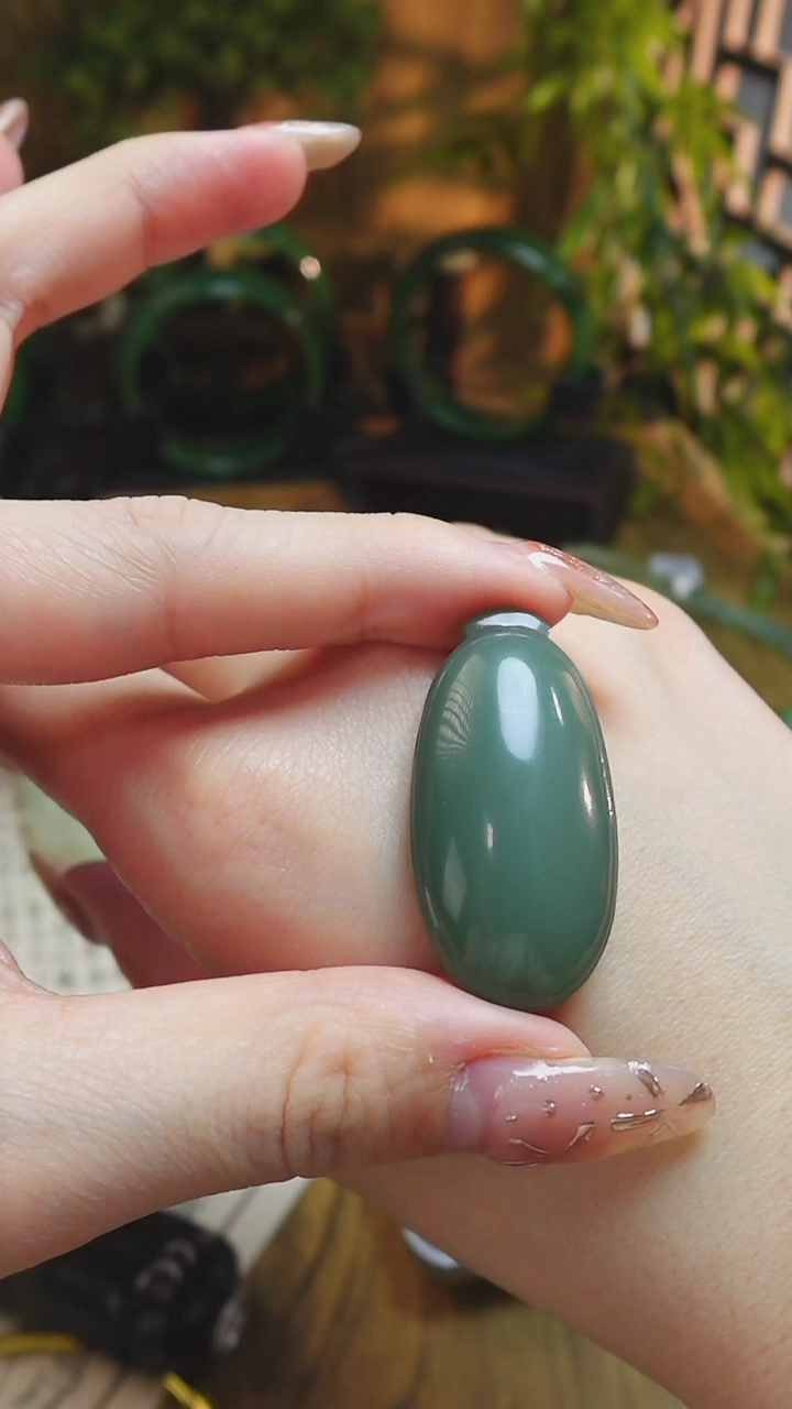 【闪购商品】和田玉吊坠(不含链)未镶嵌俄料碧玉鸭蛋青无事牌