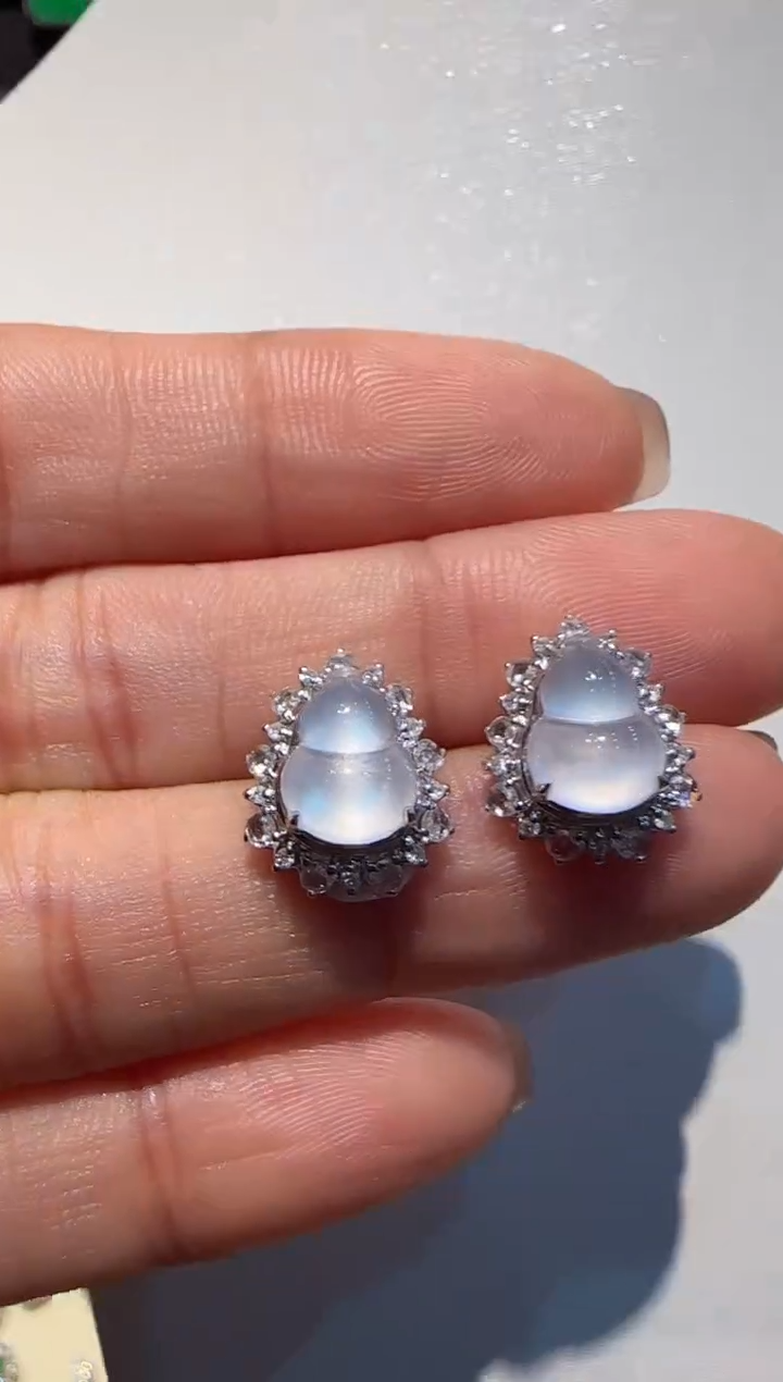 【闪购商品】翡翠耳饰18K金镶嵌葫芦耳钉