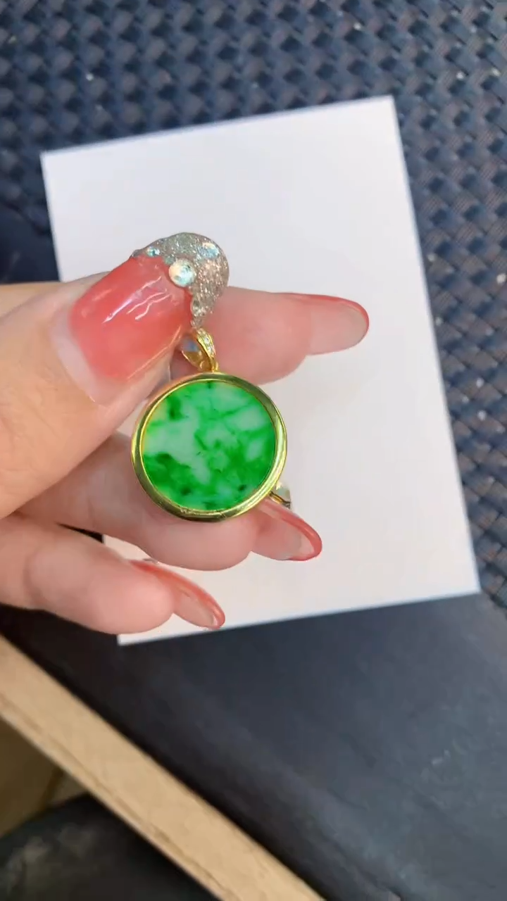 颈饰未镶嵌翡翠1