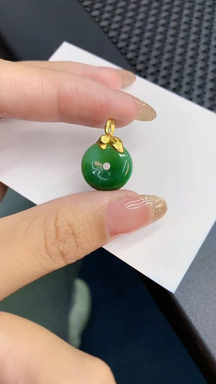 【闪购商品】翡翠银S925镶嵌颈饰            8