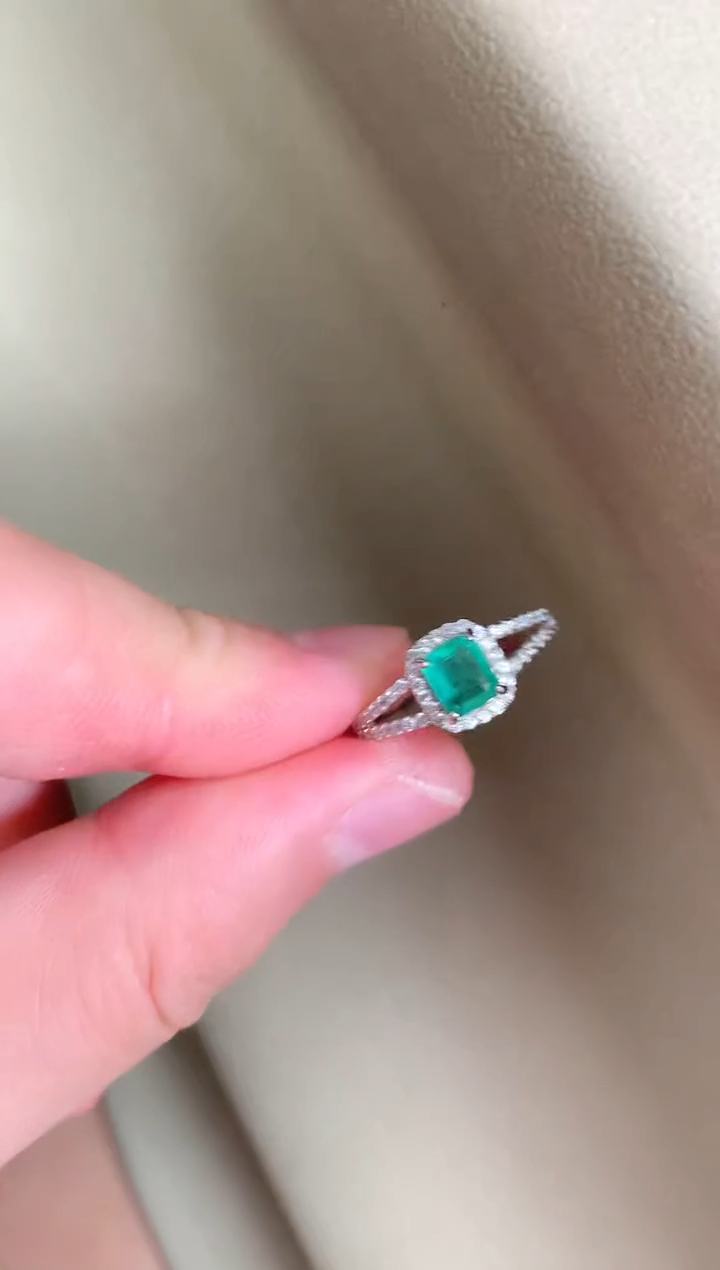 戒指银S925镶嵌祖母绿戒指