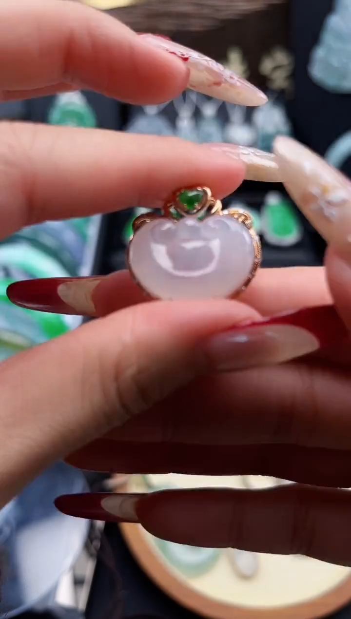 【闪购商品】翡翠颈饰18K金镶嵌吊坠