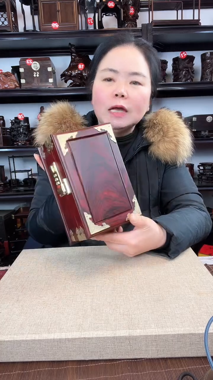 【闪购商品】木270瑕疵老李红木工艺品