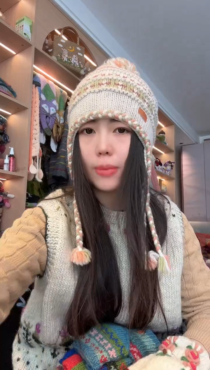 羊毛美利奴肉色护耳帽