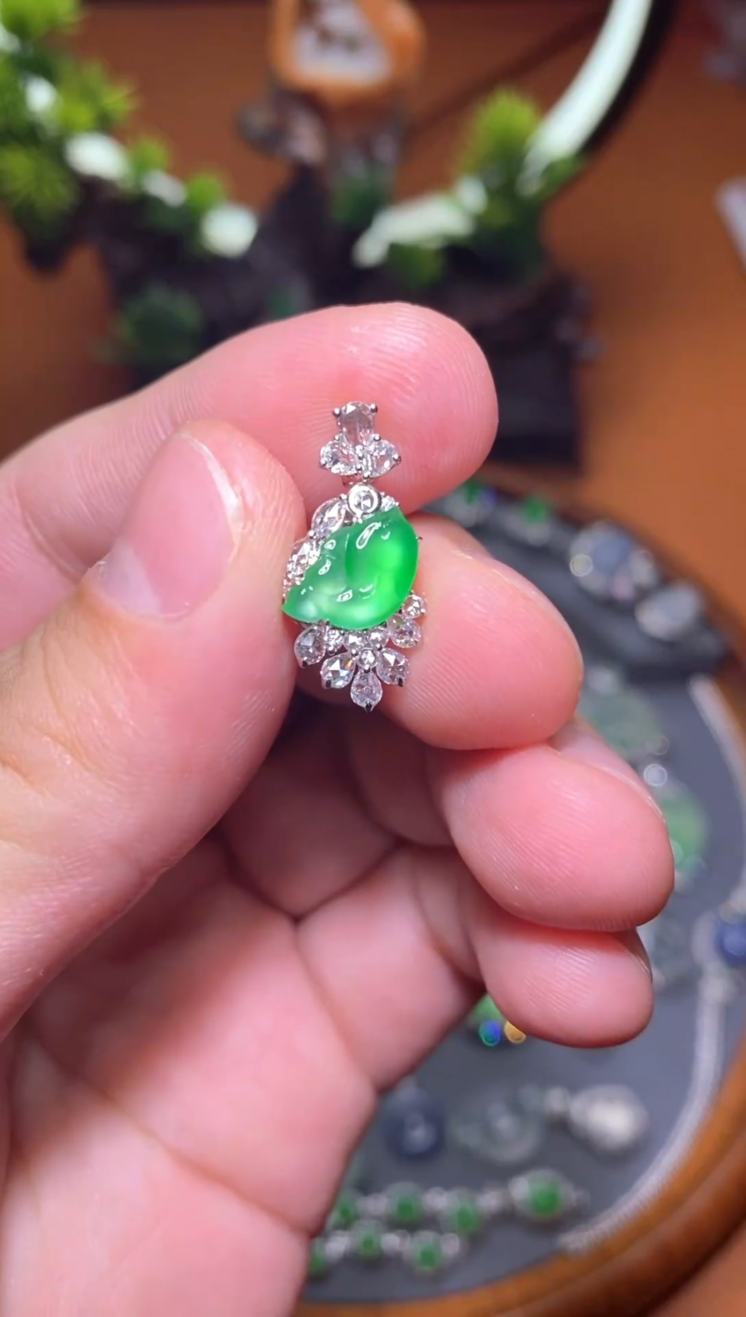 【闪购商品】翡翠颈饰18K金镶嵌/07/小海豚