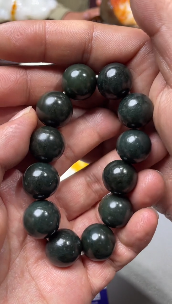 未镶嵌和田玉挂件呆*和田玉