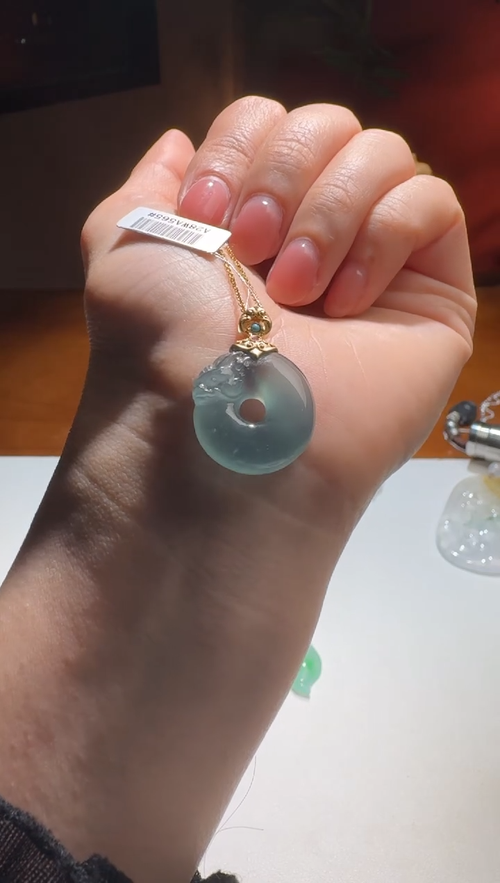 【闪购商品】翡翠颈饰银S925镶嵌舒雅