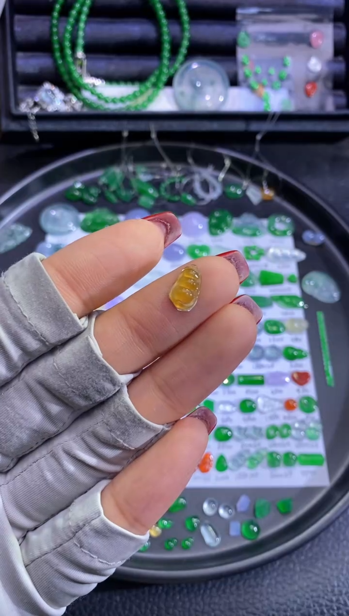 未镶嵌挂件翡翠豆子