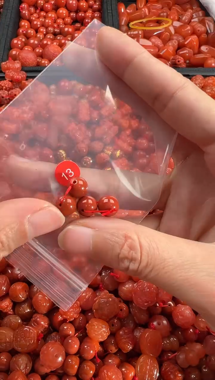 【闪购商品】南红玛瑙颈饰未镶嵌1