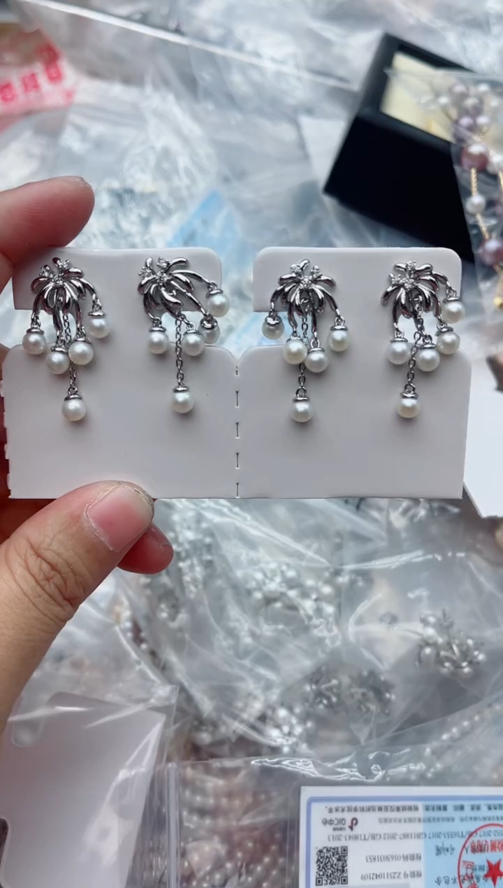 未镶嵌耳饰淡水珍珠多样性发其一，非无暇