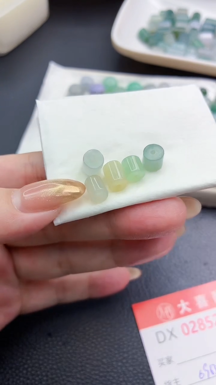 未镶嵌定制翡翠棒*唐珠子