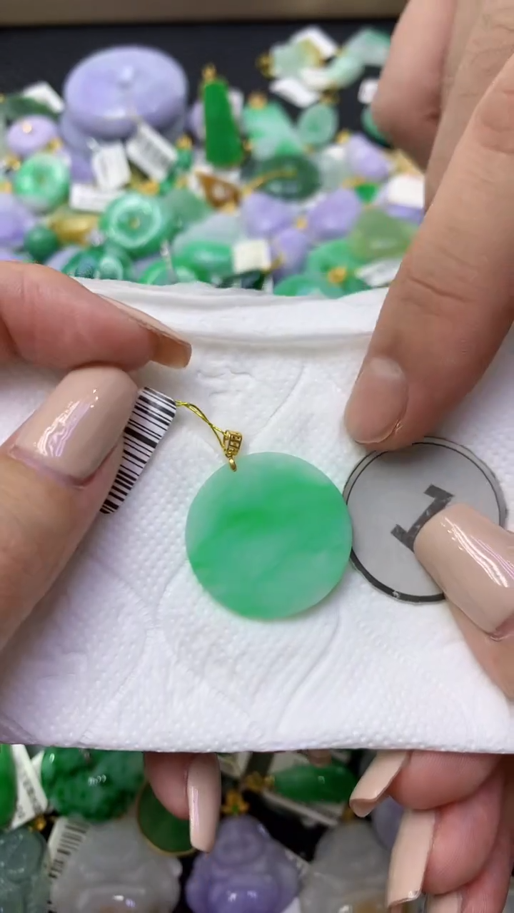 颈饰18K金镶嵌翡翠天然缅甸翡翠A货