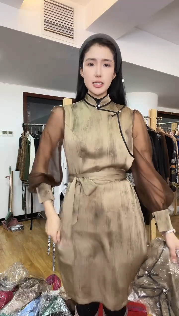 XL码   120-130斤   裙子