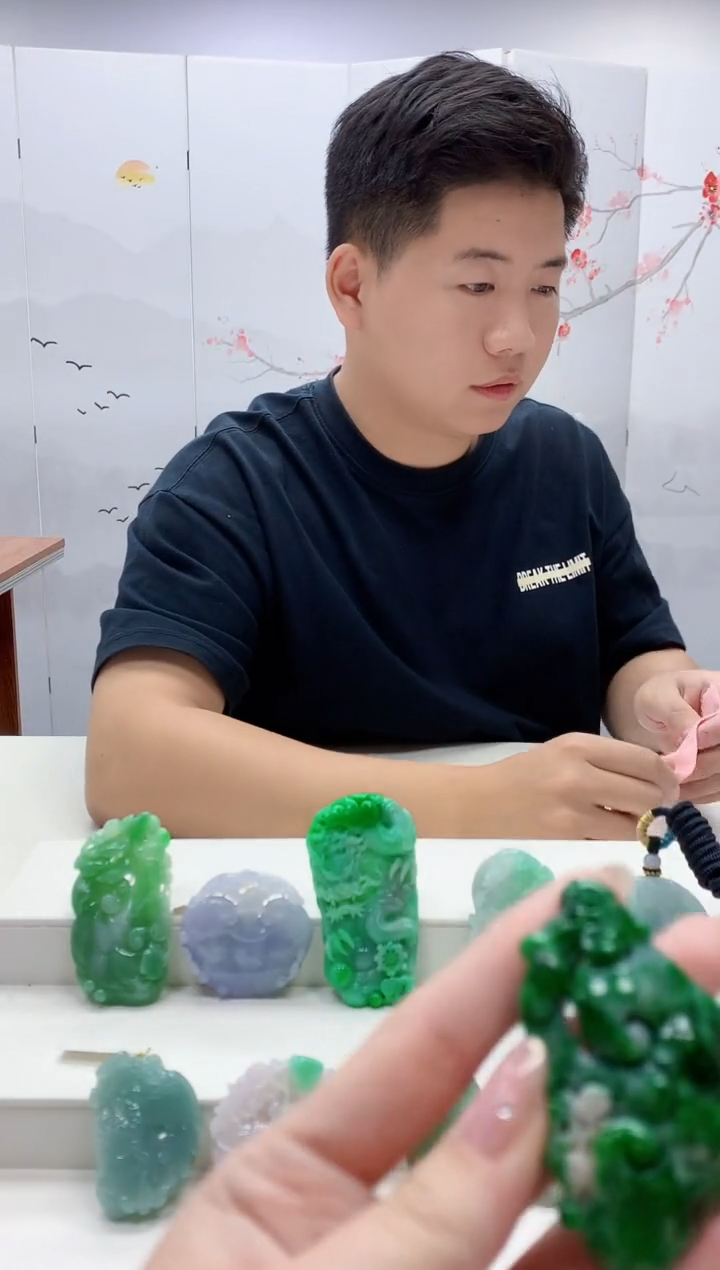 定制翡翠未镶嵌奈****粥4917jw-毛货挂件98