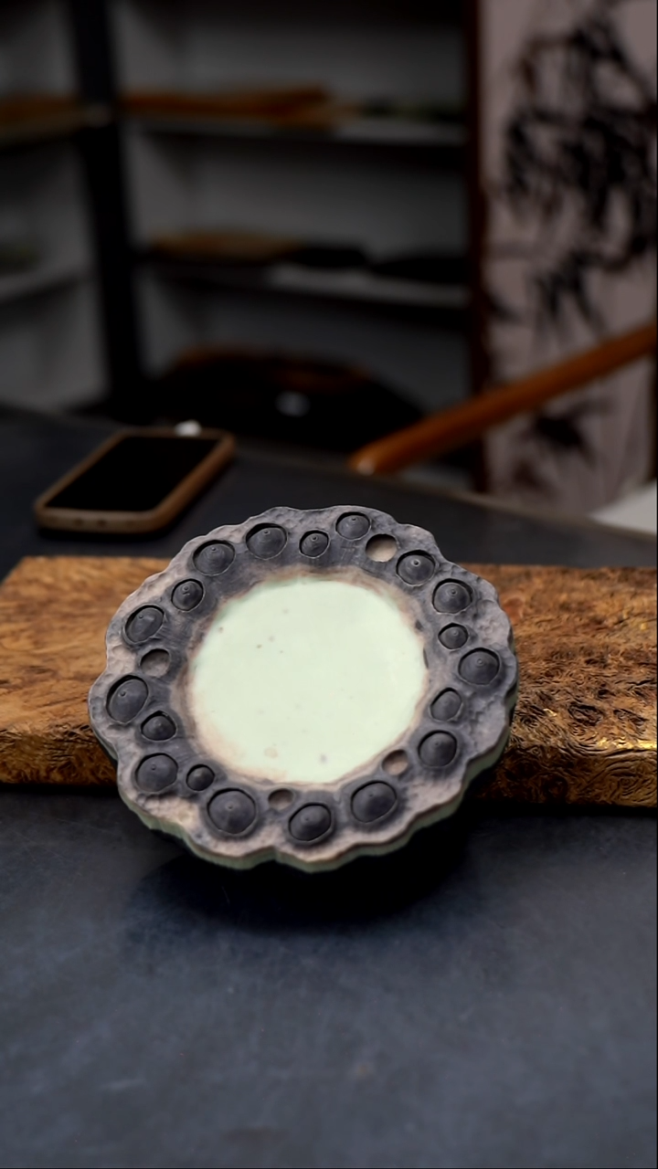 18公分紫袍玉带莲子壶承