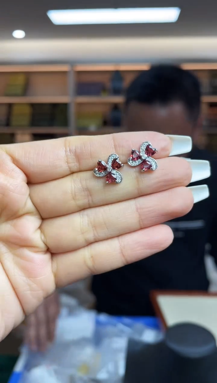 【闪购商品】石榴石·银S925镶嵌多样性发一件