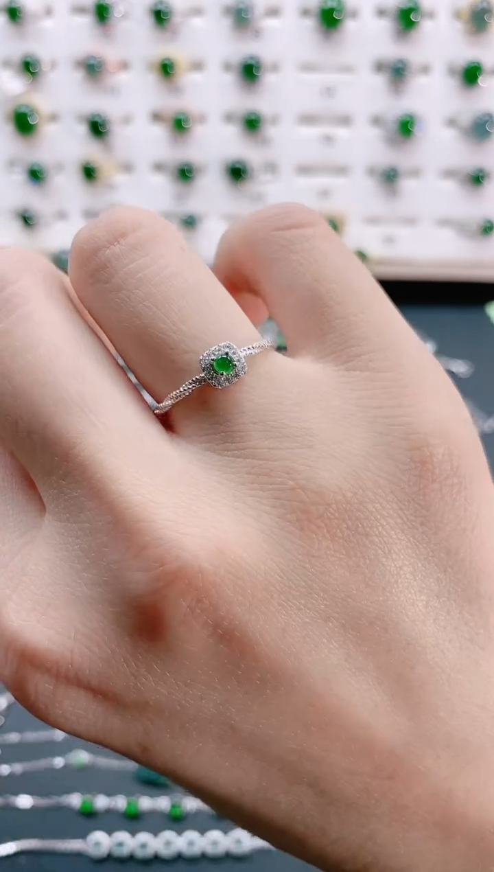 【闪购商品】翡翠戒指银S925镶嵌天然翡翠