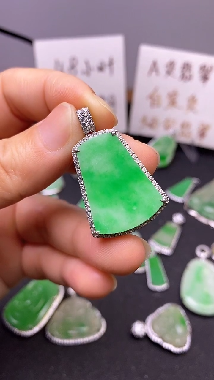 【闪购商品】翡翠吊坠(不含链)银S925镶嵌翡翠无事牌吊坠