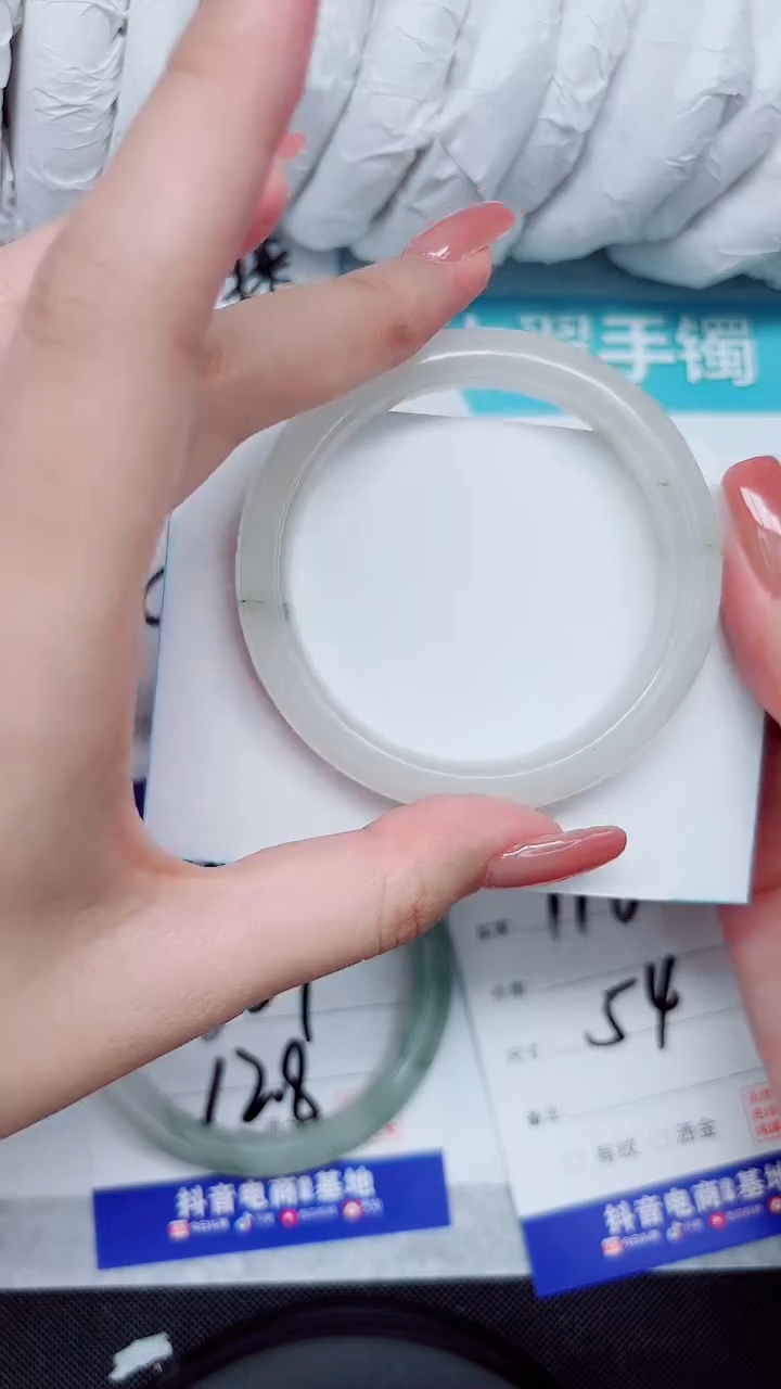 石英质玉手镯未镶嵌116-54