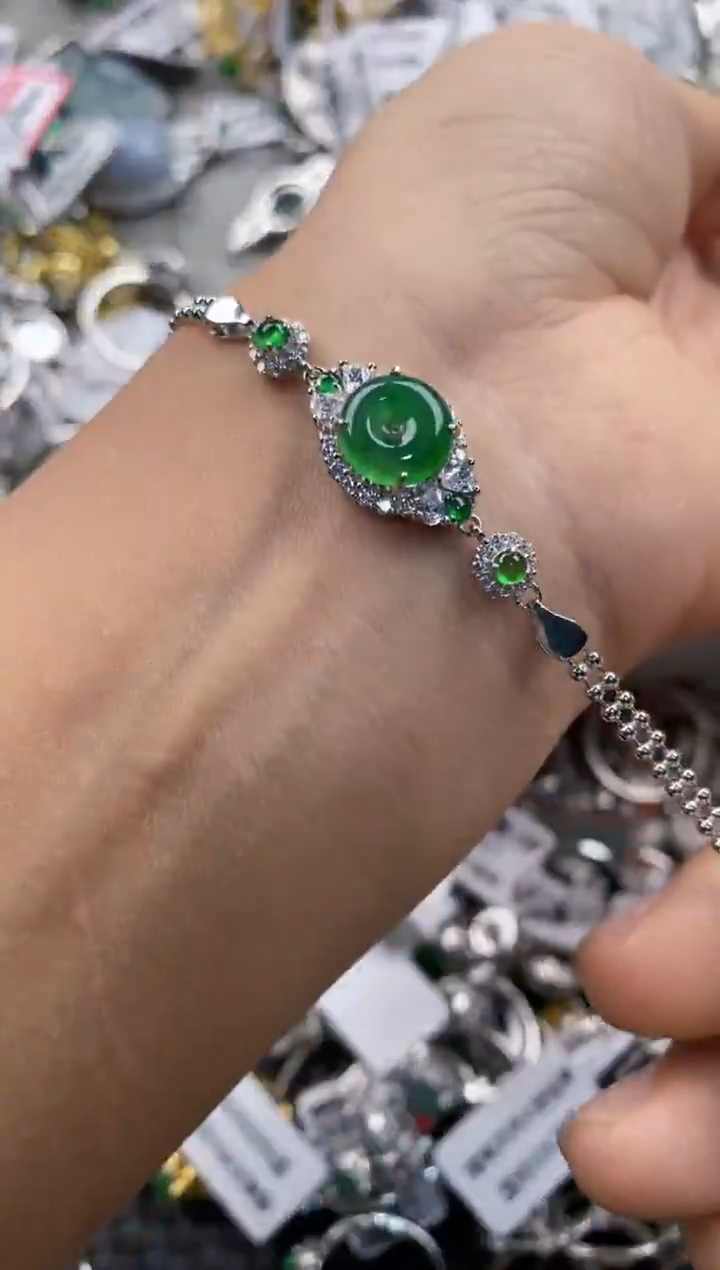 银S925镶嵌戒指翡翠777      9