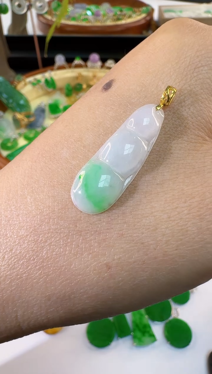 【闪购商品】翡翠颈饰18K金镶嵌缅甸A货翡翠吊坠