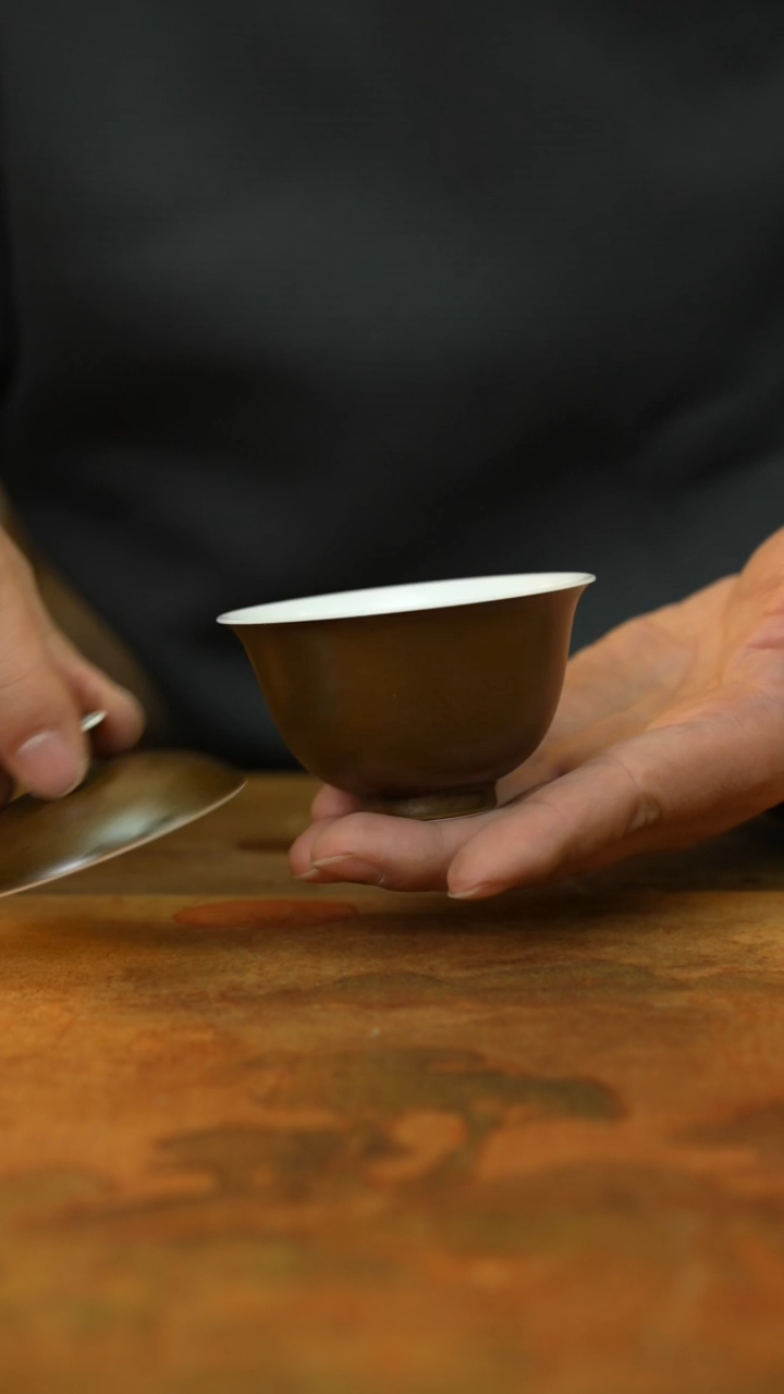 【闪购商品】瓷片景德镇上庄陶瓷紫铜釉盖碗