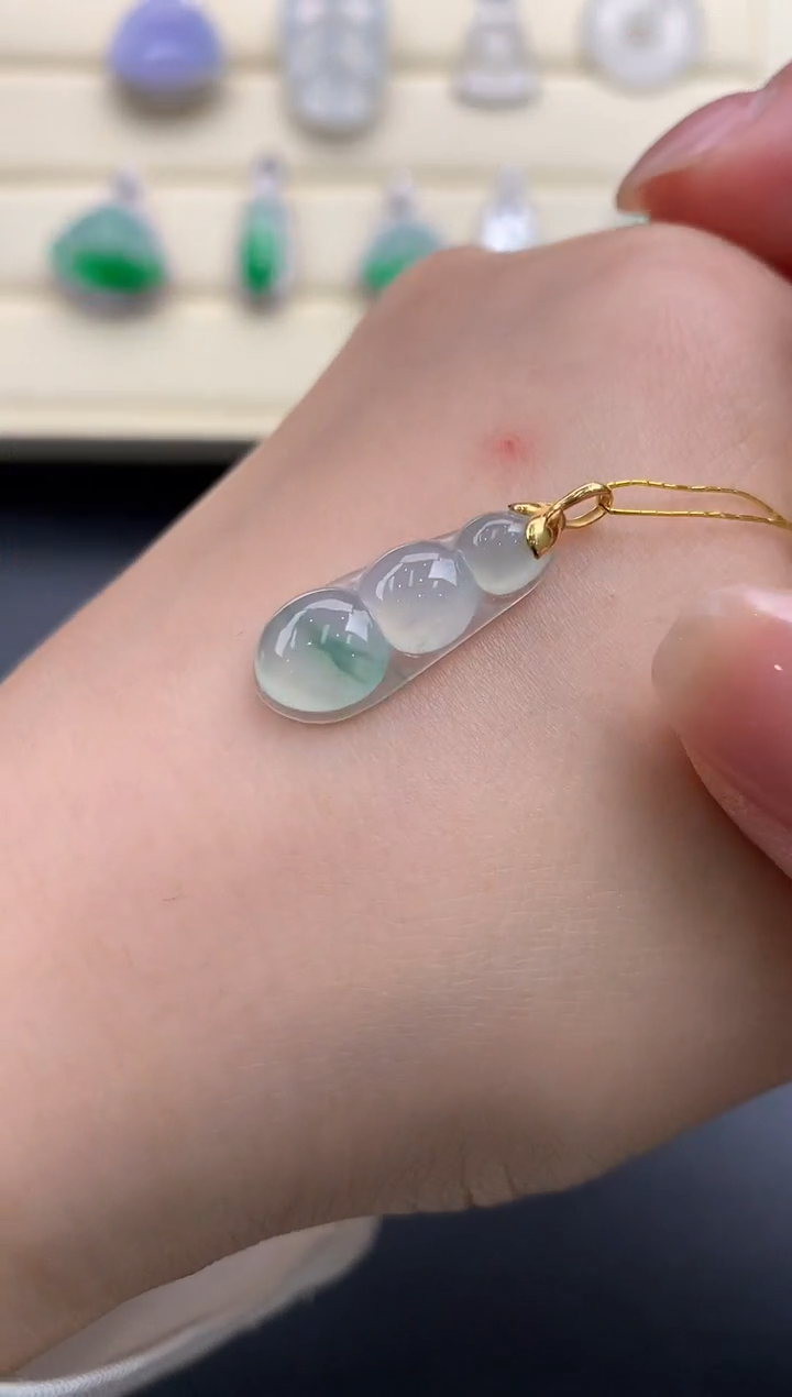 【闪购商品】翡翠颈饰18K金镶嵌X648     