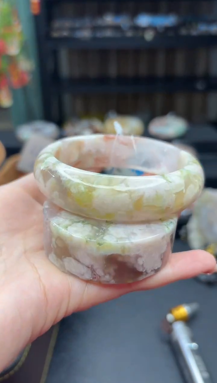 【闪购商品】石英质玉手镯未镶嵌582（59圈赠送镯心）