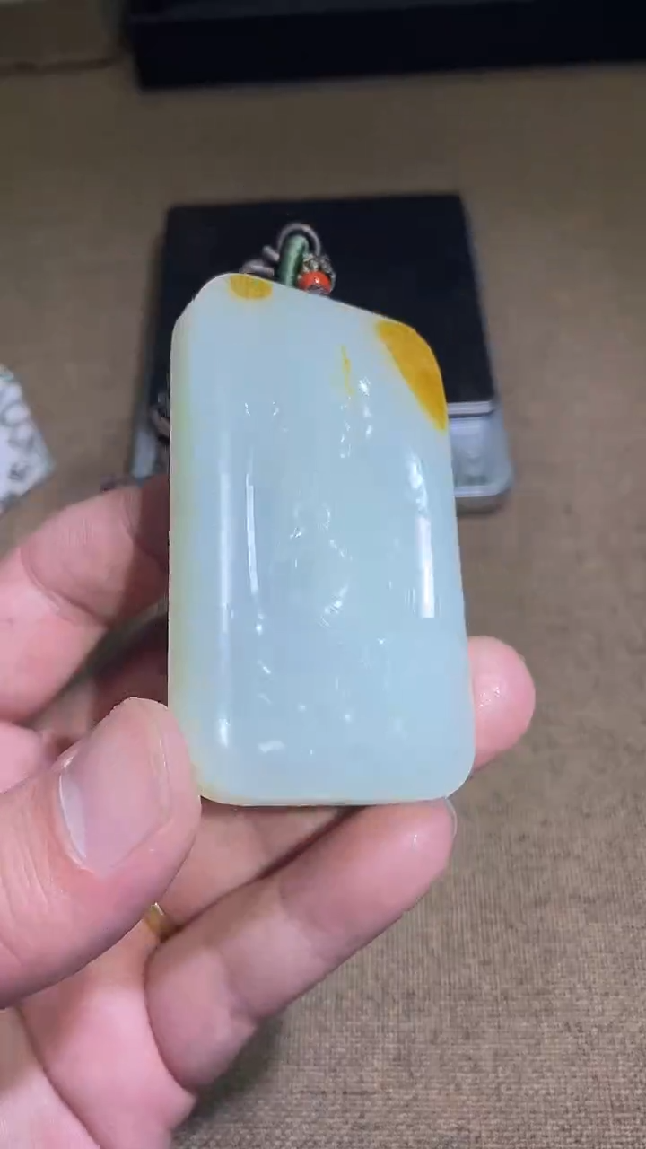 颈饰未镶嵌和田玉12.25