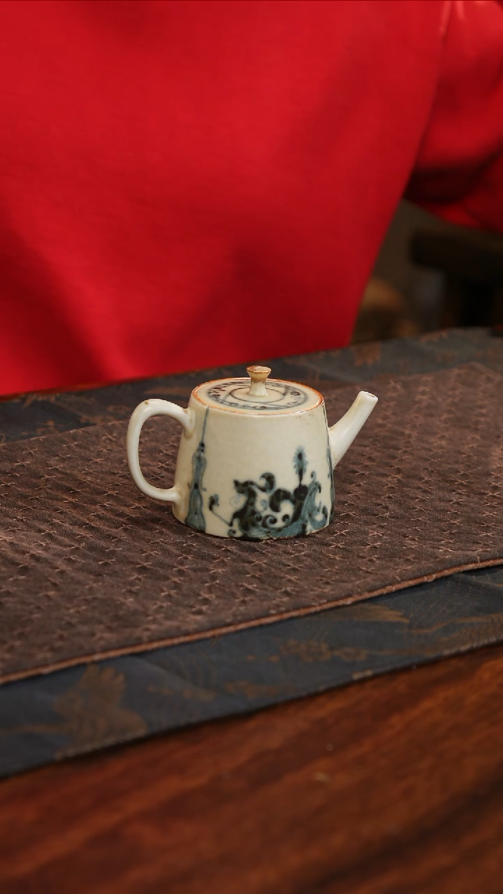 【闪购商品】杯子茗片集赤龙直口壶