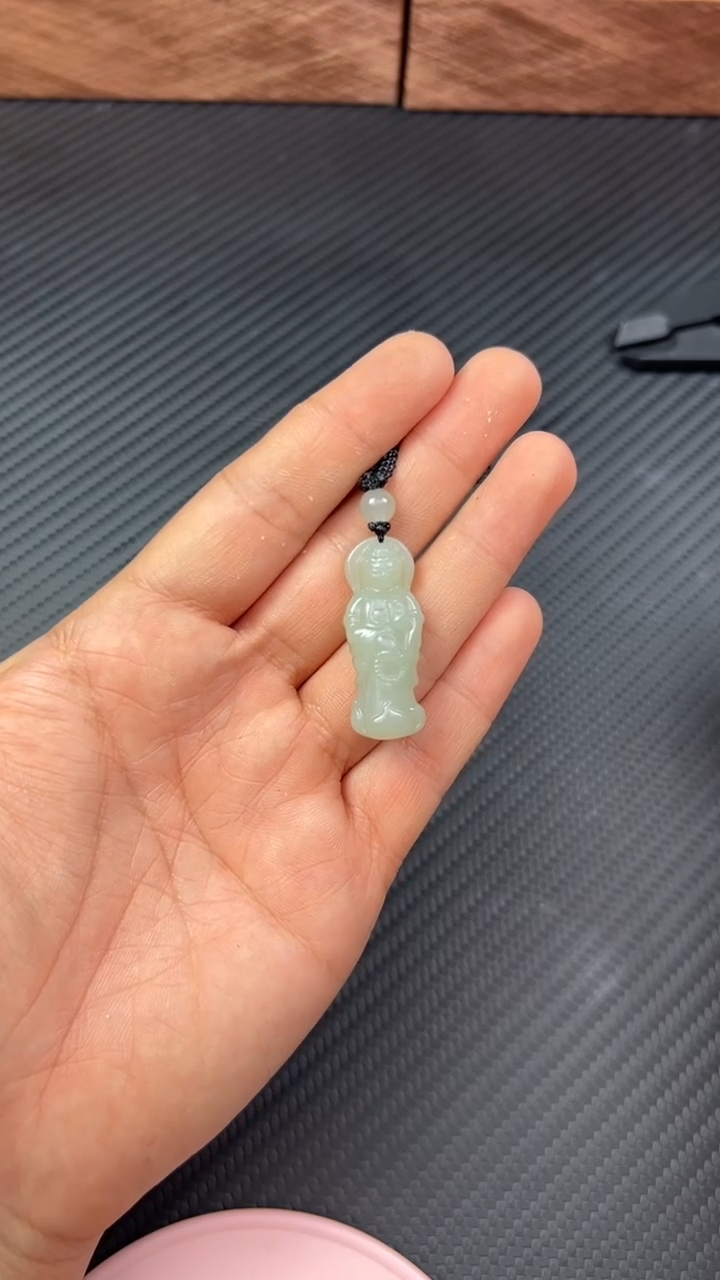 【闪购商品】和田玉吊坠(赠链)未镶嵌且末微色差近矿