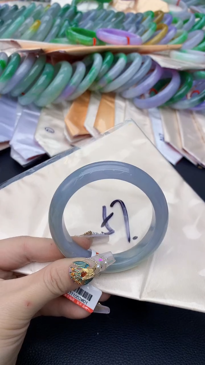 【闪购商品】翡翠手镯未镶嵌0045147714