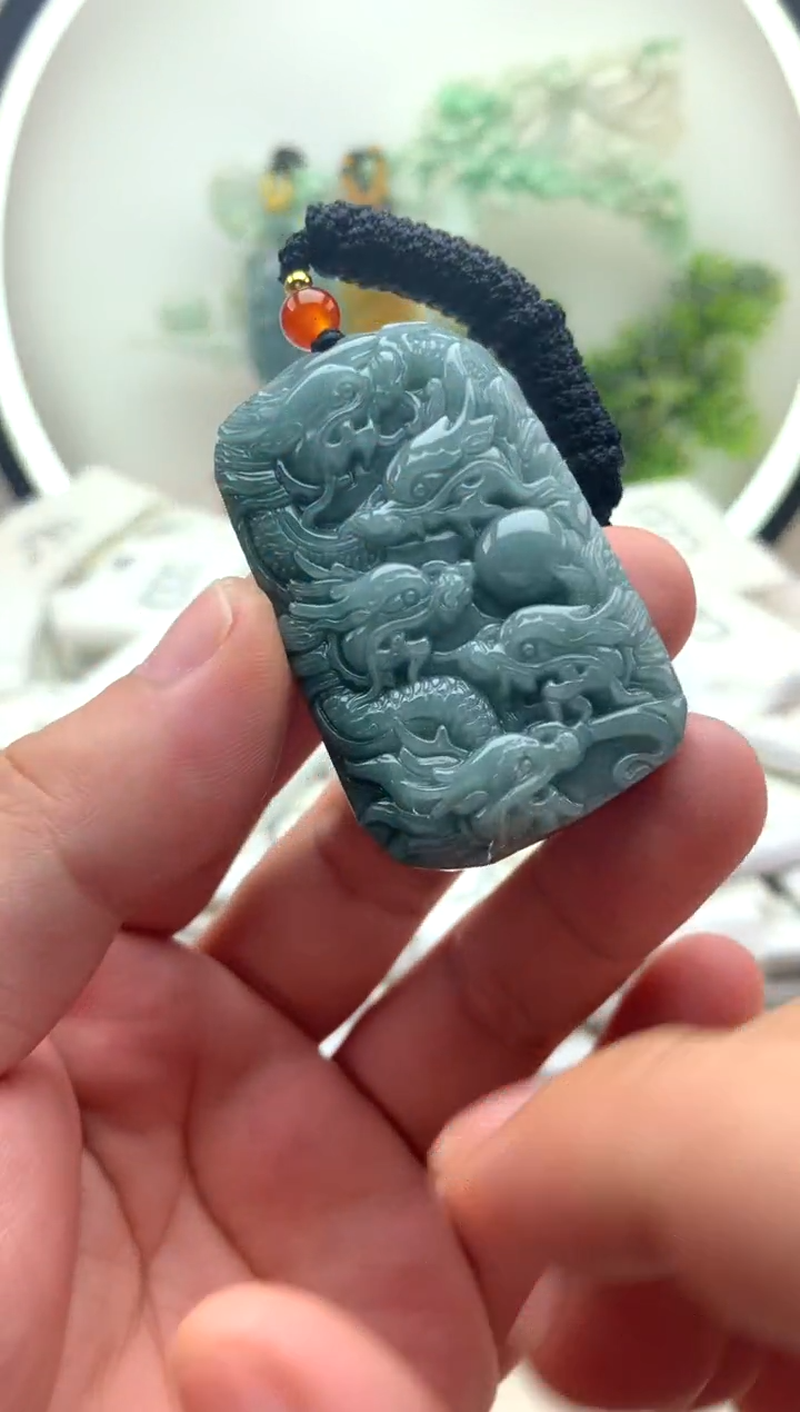 颈饰未镶嵌翡翠九龙1