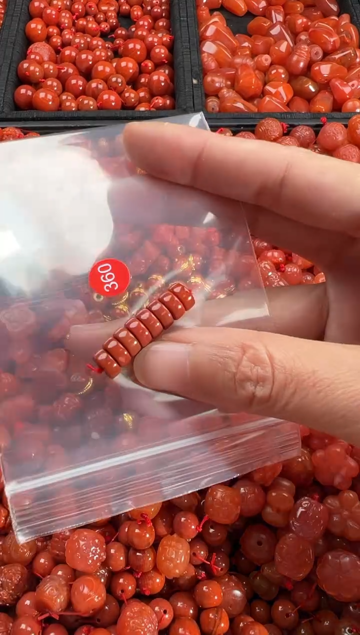 【闪购商品】南红玛瑙颈饰未镶嵌1