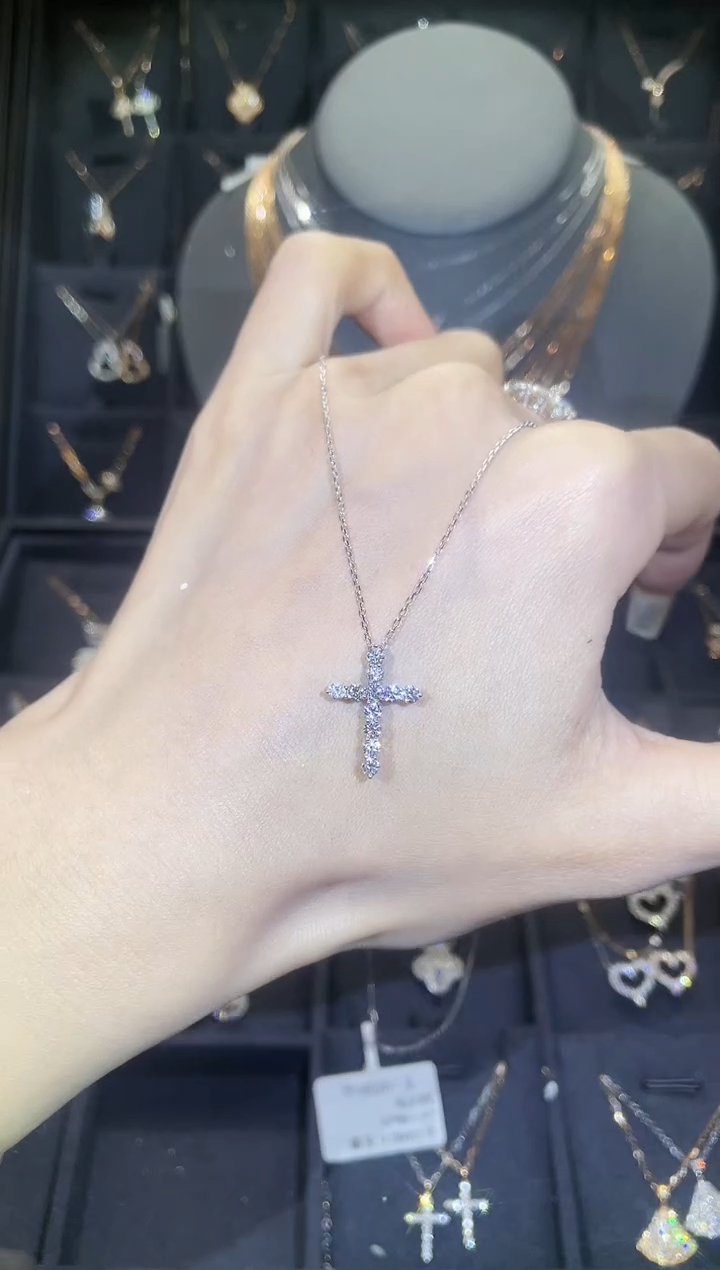 【闪购商品】钻石套链18K金镶嵌18K金白  多人 十字架